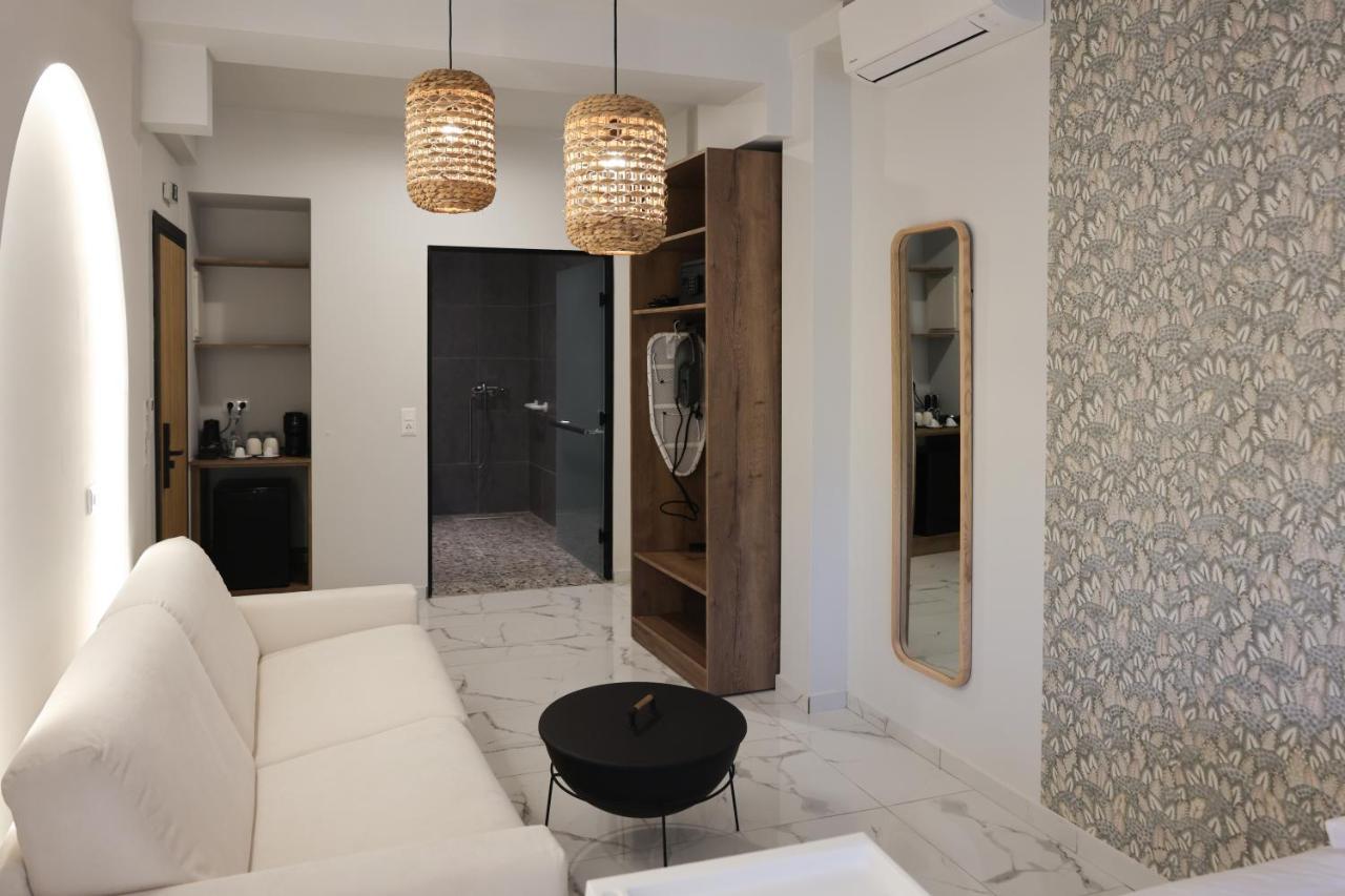 Uphill Unique Boutique Suites Skiathos-stad Buitenkant foto