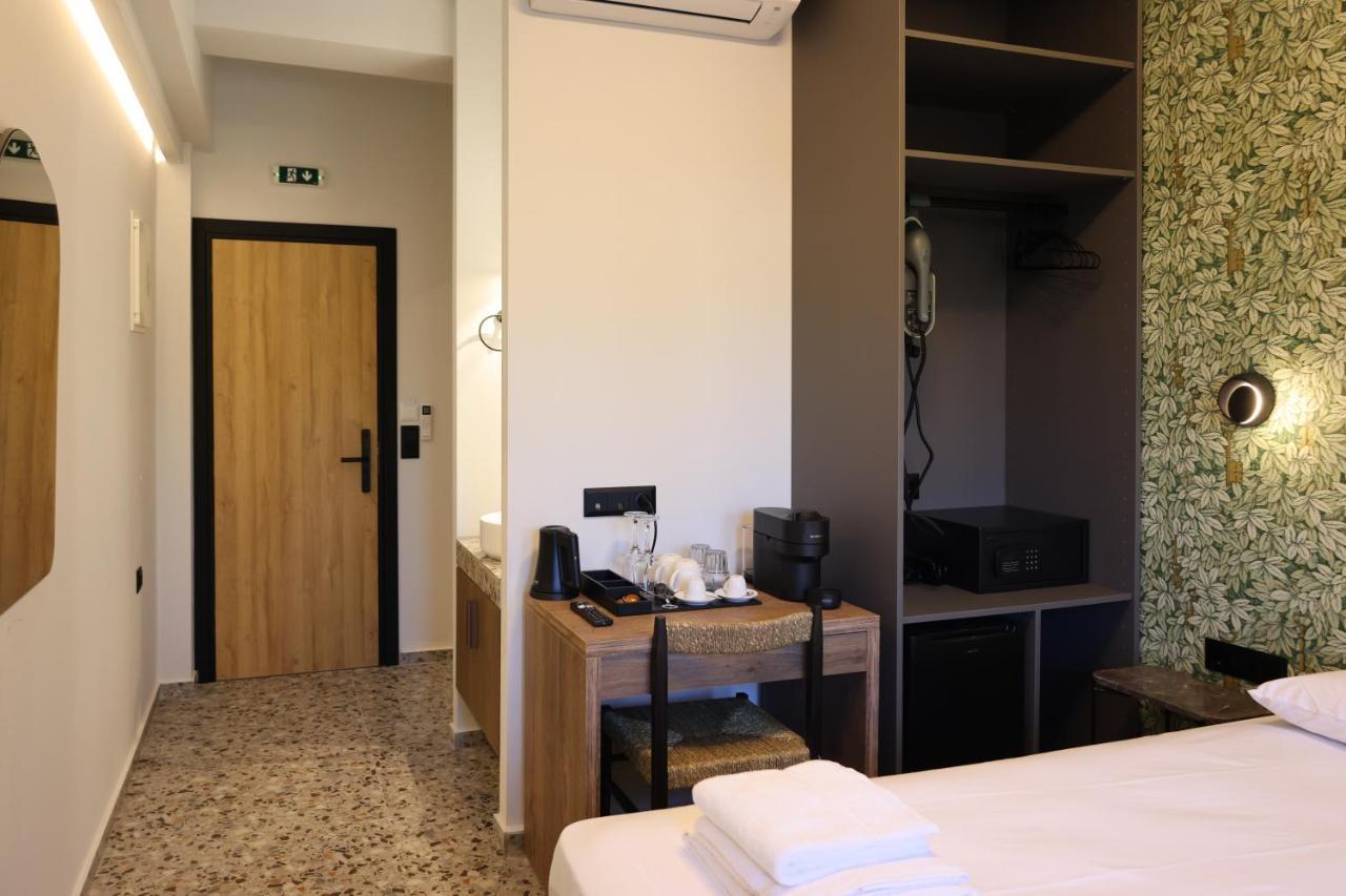 Uphill Unique Boutique Suites Skiathos-stad Buitenkant foto