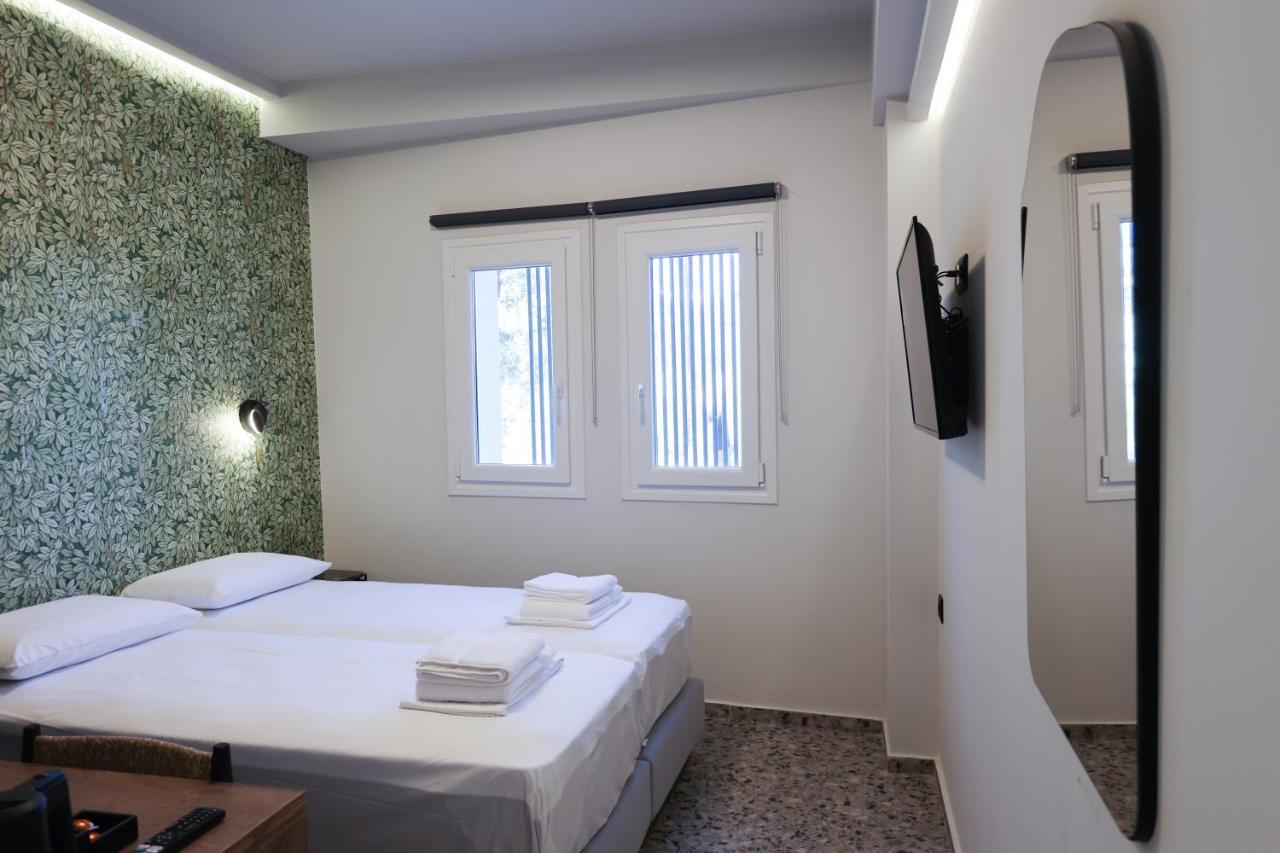 Uphill Unique Boutique Suites Skiathos-stad Buitenkant foto