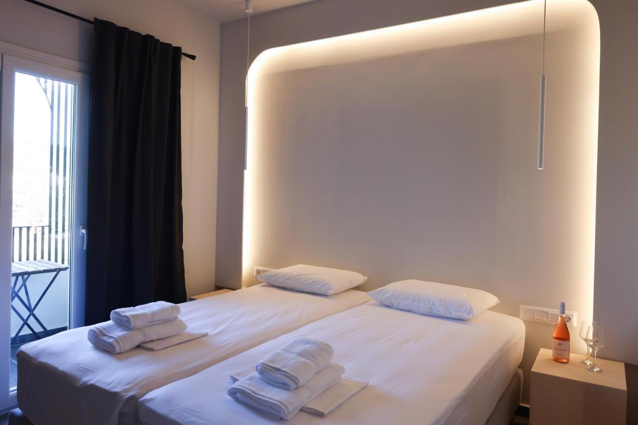 Uphill Unique Boutique Suites Skiathos-stad Buitenkant foto