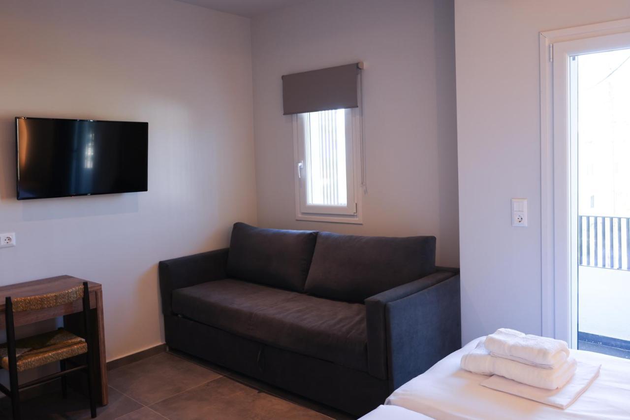 Uphill Unique Boutique Suites Skiathos-stad Buitenkant foto