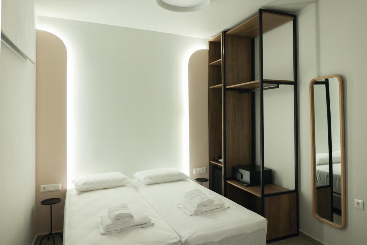 Uphill Unique Boutique Suites Skiathos-stad Buitenkant foto