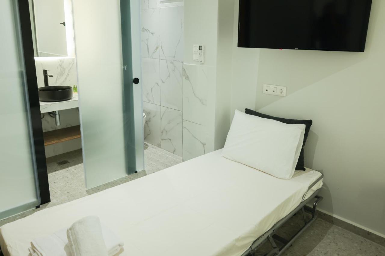 Uphill Unique Boutique Suites Skiathos-stad Buitenkant foto