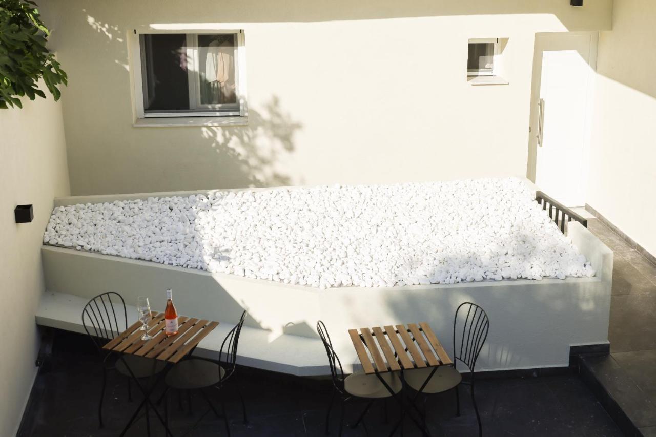 Uphill Unique Boutique Suites Skiathos-stad Buitenkant foto